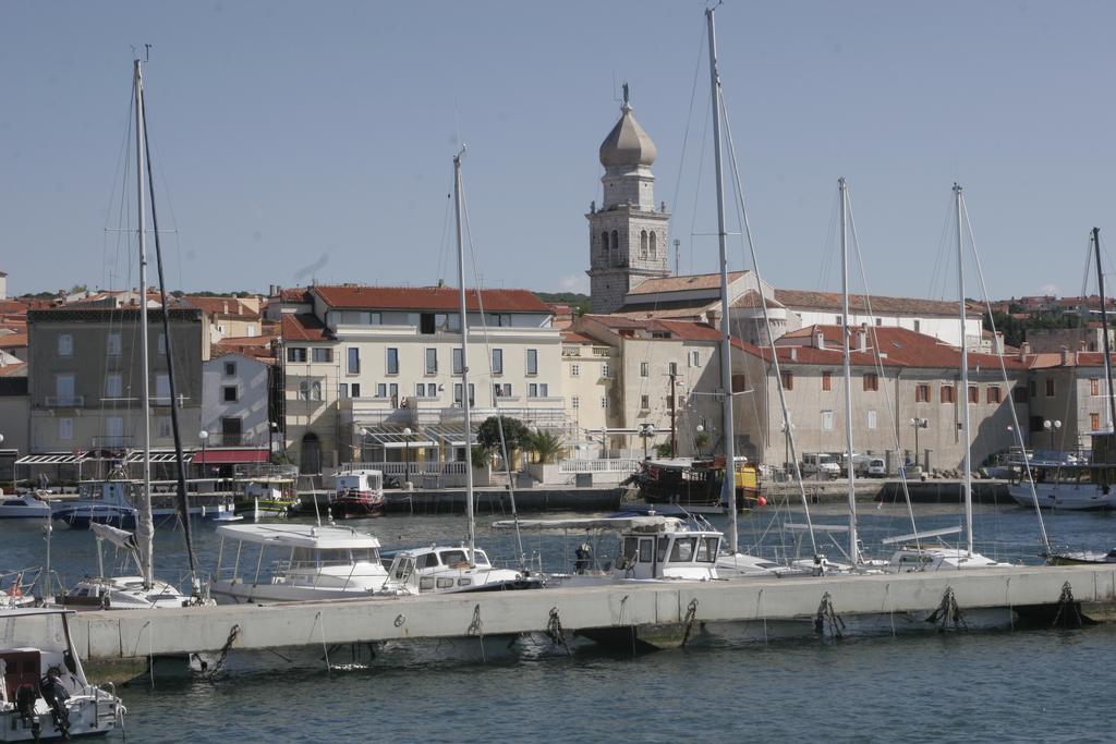 Apartments Irena Krk Krk Town Eksteriør billede